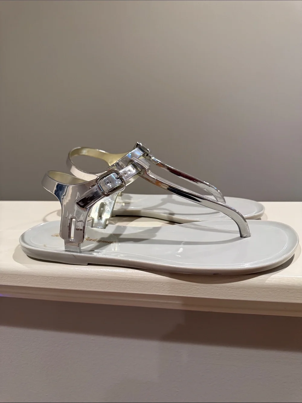 Tommy Bahama Silver Metallic T-Strap Sandals